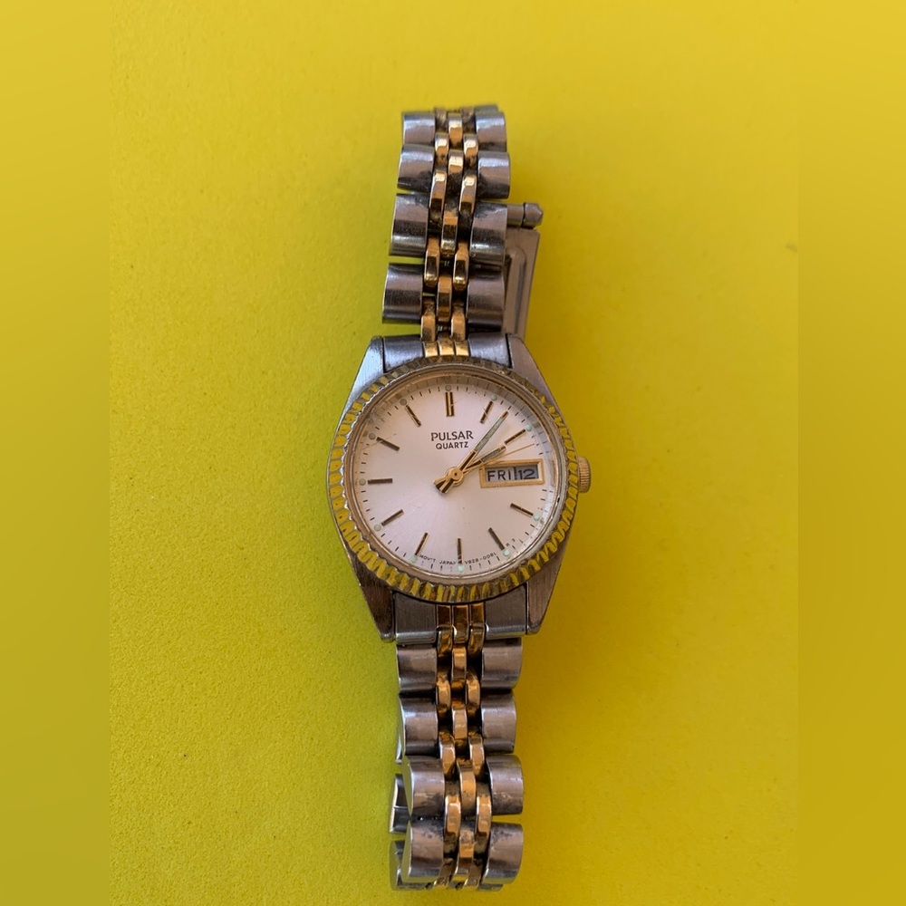 Womens Pulsar V828-0050 Watch